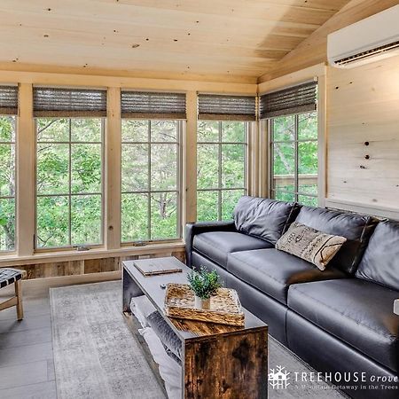 The Blackjack Oak In Treehouse Grove At Norton Creek 개틀린버그 외부 사진